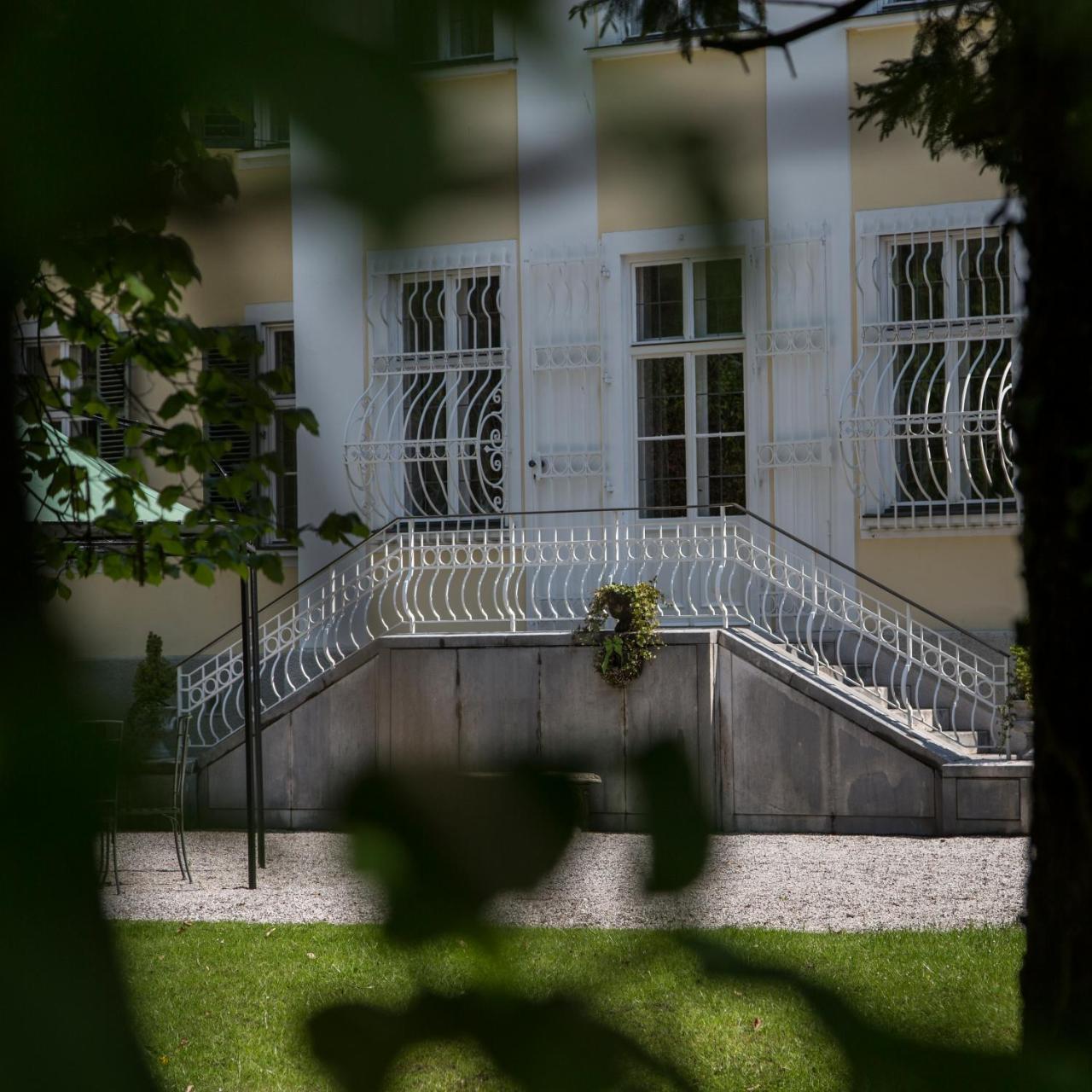 Villa Trapp Salzburg Bagian luar foto